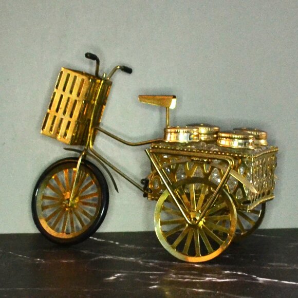 Brass 3 Wheeler Bike With 4 Salt And Pepper Shakers Dining Serveware Decor - Picture 1 of 5